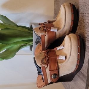 Gwen Stefani Euclid mules sz 8.5 in tan leather  in excellent new condition!!!